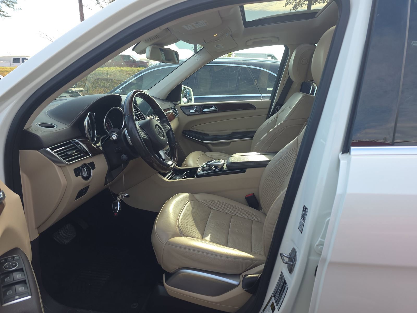 Used 2018 Mercedes-Benz GLS 550 4MATIC w/ Driver Assistance Package image 11