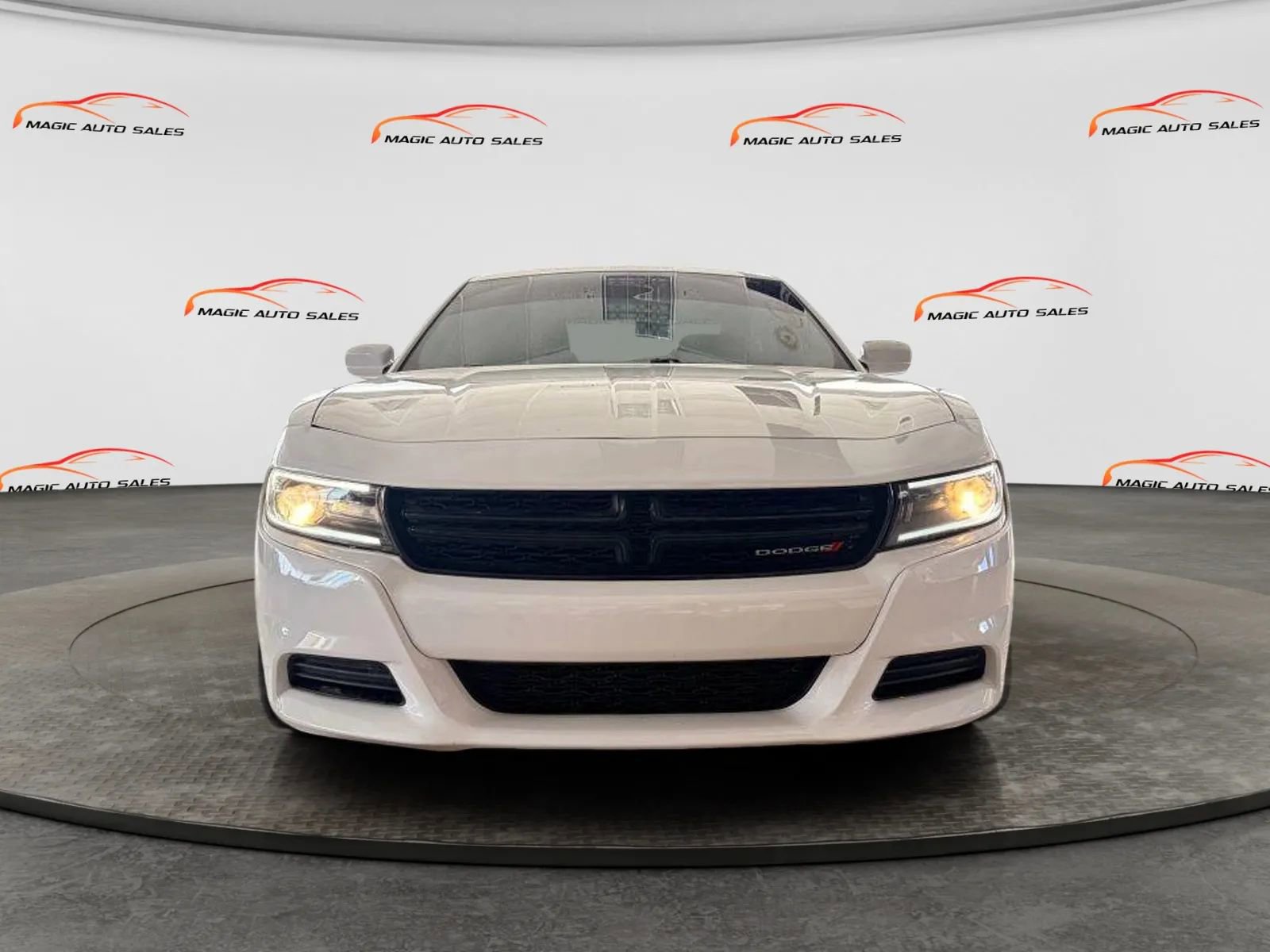 Used 2022 Dodge Charger SXT RWD image 3