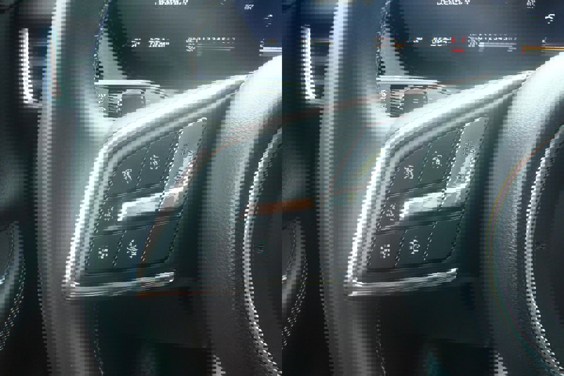 Used 2025 Buick Envision Preferred image 14