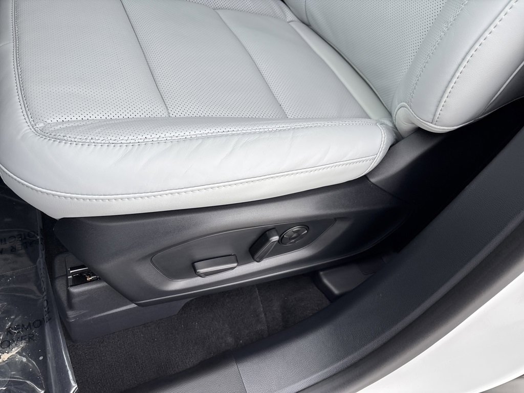 New 2025 Ford Explorer Platinum w/ Ultimate Package image 27