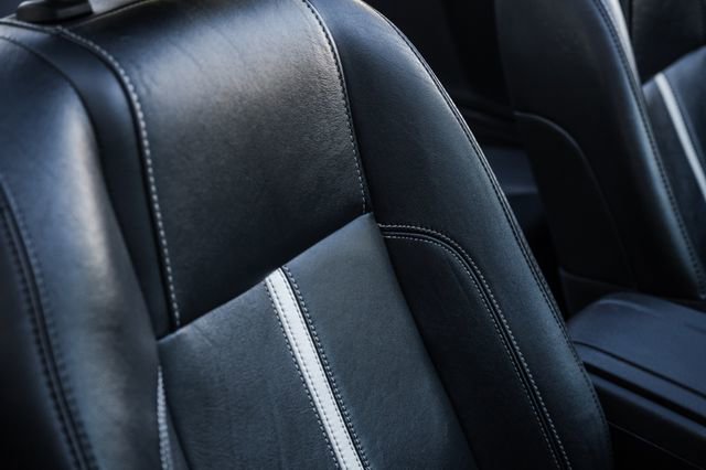 Used 2010 Ford Mustang GT Premium image 16