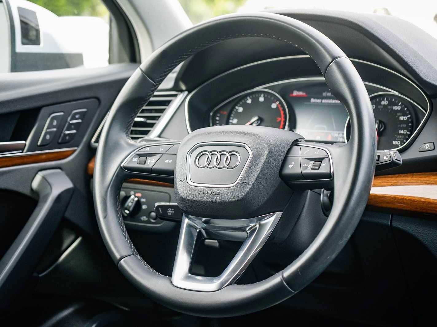 Used 2023 Audi Q5 2.0T Premium w/ Convenience Package image 15