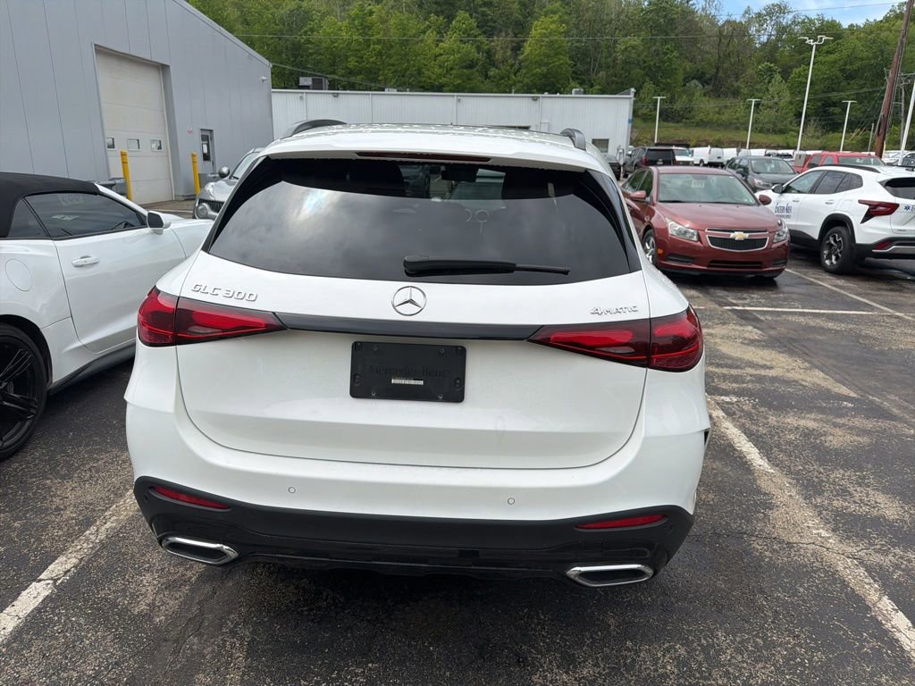 Used 2024 Mercedes-Benz GLC 300 4MATIC image 11