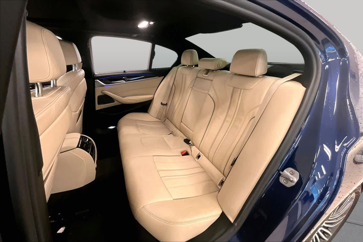Used 2019 BMW 530e w/ M Sport Package RWD image 17