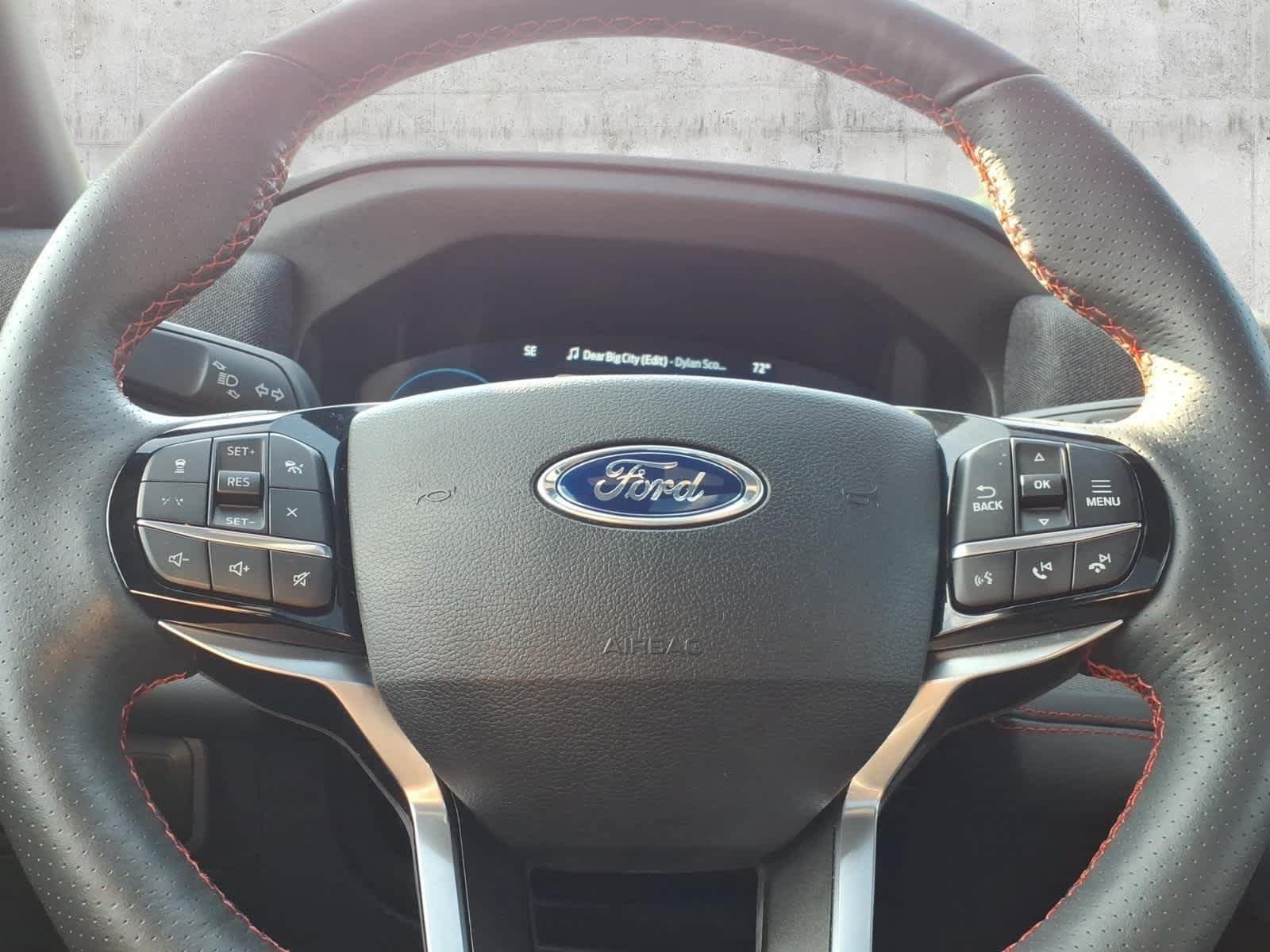 Used 2025 Ford Explorer ST-Line w/ ST-Line Street Pack AWD/4WD image 24