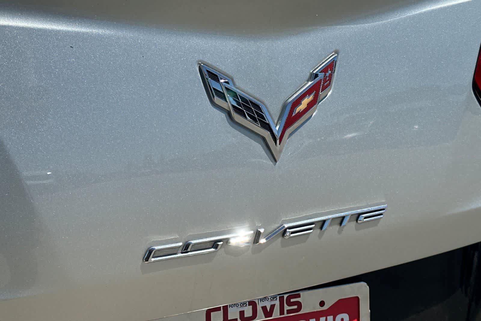 Used 2018 Chevrolet Corvette Stingray Coupe w/ 1LT RWD image 11