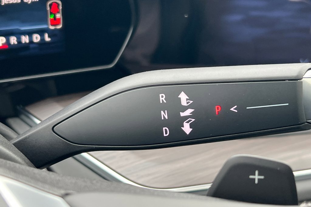 New 2026 Chevrolet Suburban Z71 image 20