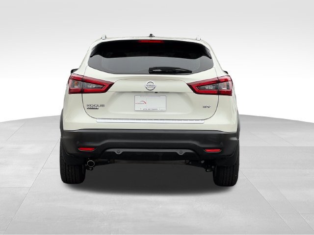Used 2022 Nissan Rogue Sport SV w/ Technology Package FWD image 4