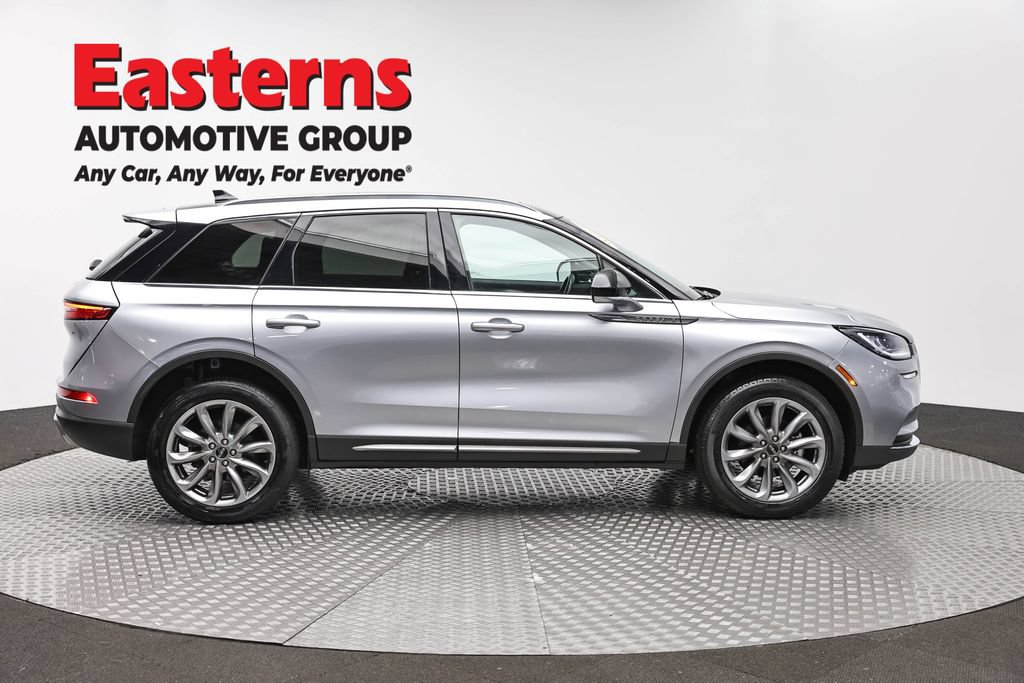 Used 2022 Lincoln Corsair AWD w/ Premium Package image 4