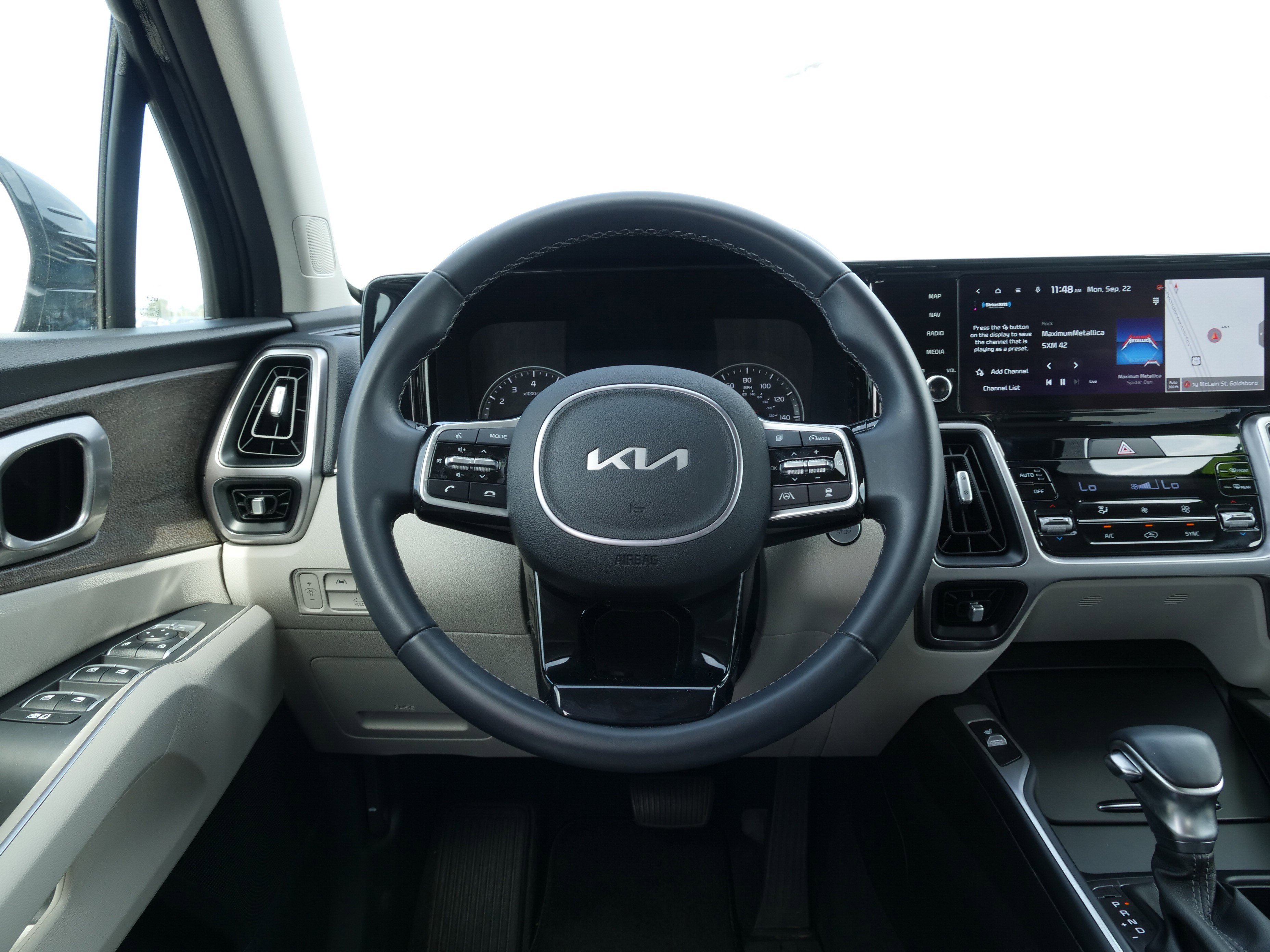 Certified 2023 Kia Sorento EX w/ Panoramic Sunroof Package image 22