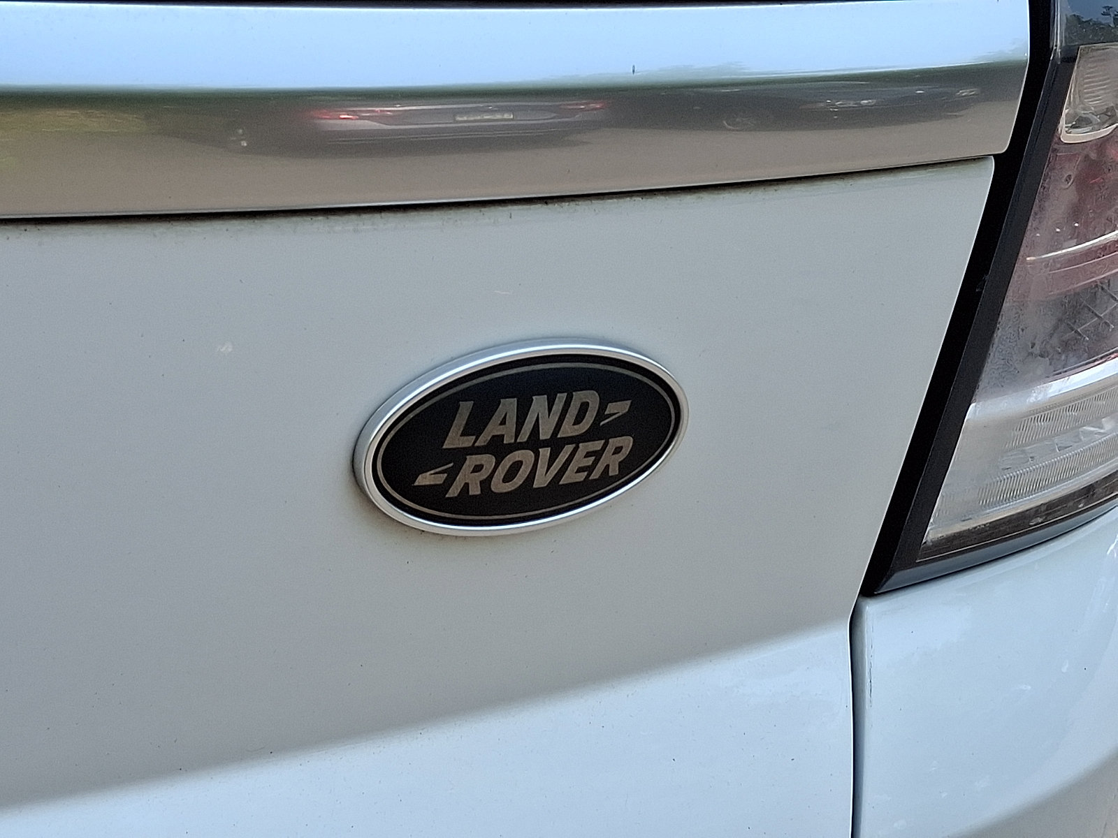 Used 2016 Land Rover Range Rover Sport HSE AWD/4WD image 28