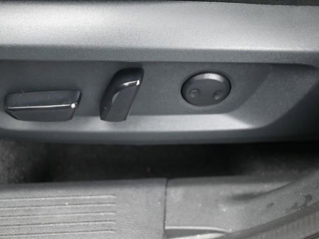 Used 2025 Nissan Rogue SV image 12