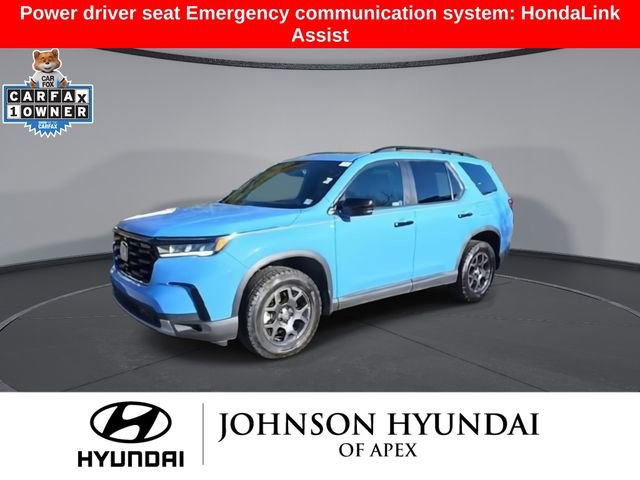 Used 2025 Honda Pilot TrailSport image 4