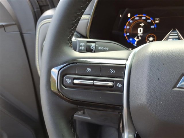 Used 2024 Chevrolet Colorado ZR2 w/ Technology Package image 18