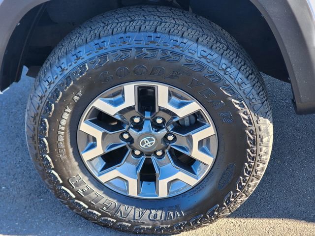 Used 2023 Toyota Tacoma TRD Off-Road image 18