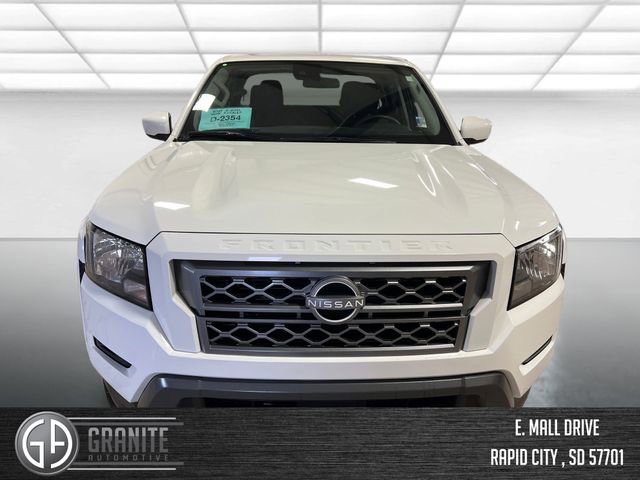 Used 2024 Nissan Frontier SV image 8