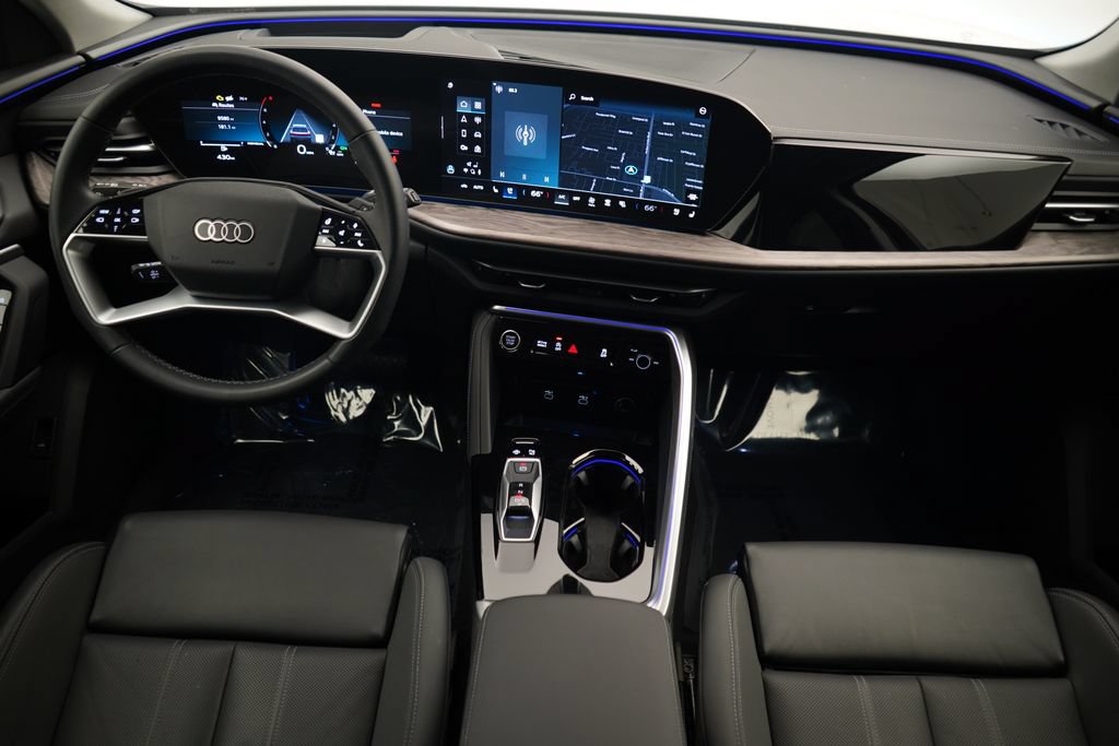 Used 2025 Audi Q5 Premium Plus w/ Premium Plus AWD/4WD image 8