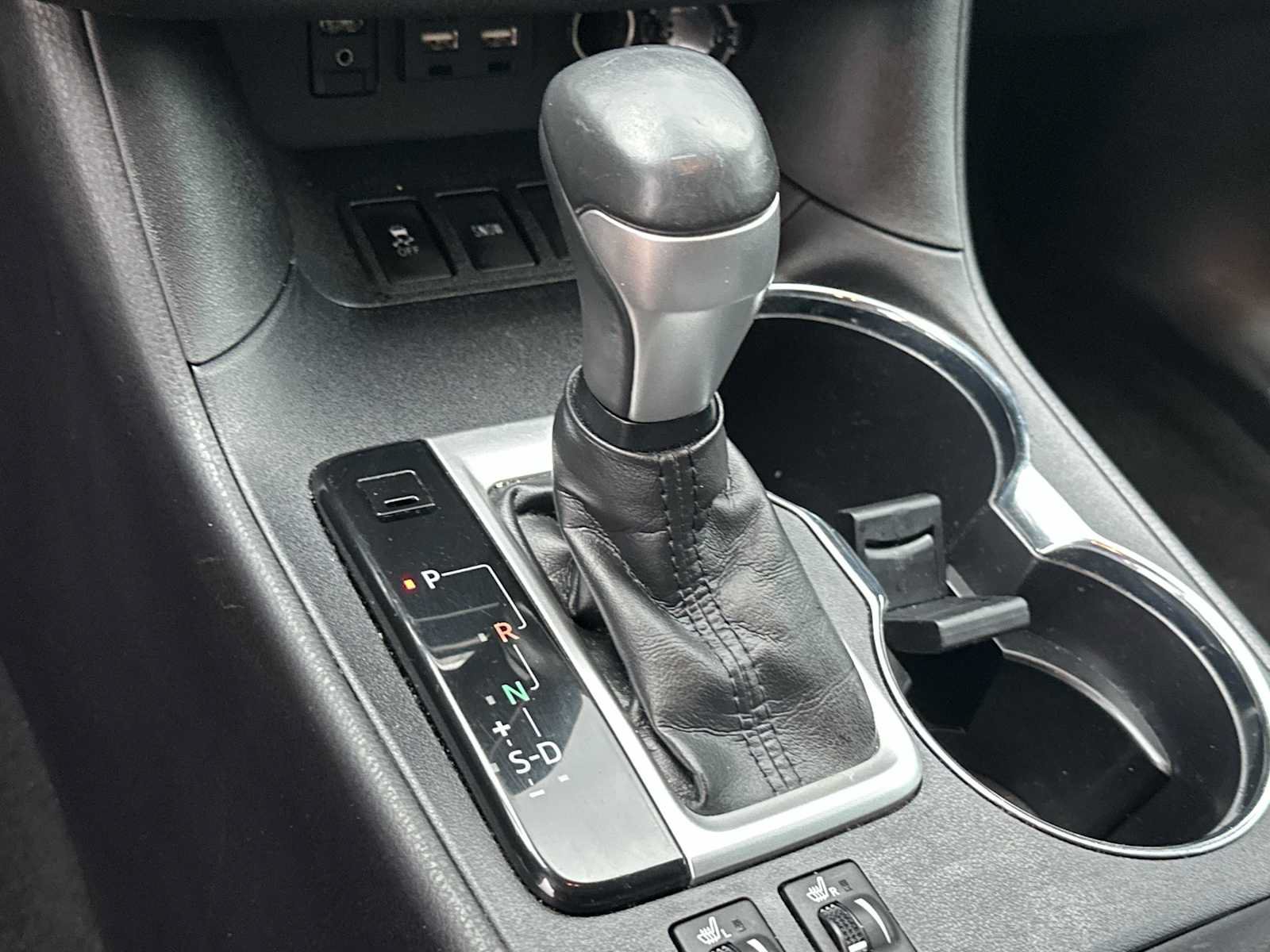 Used 2019 Toyota Highlander XLE FWD image 23