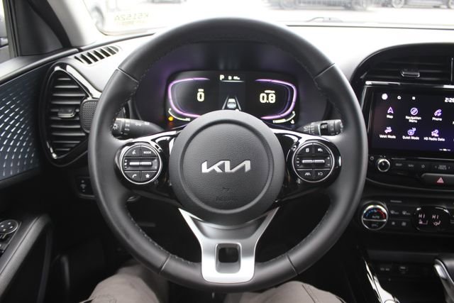 Used 2023 Kia Soul EX image 13