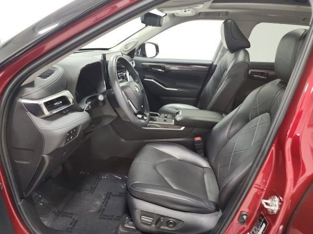 Used 2023 Toyota Highlander Platinum AWD/4WD image 24