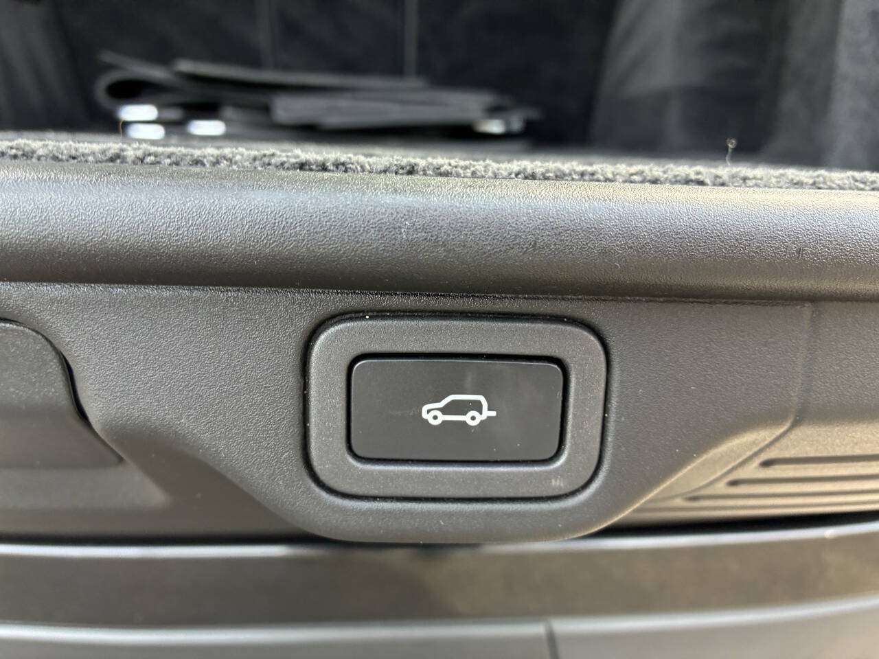Used 2017 Land Rover Range Rover Supercharged AWD/4WD image 31