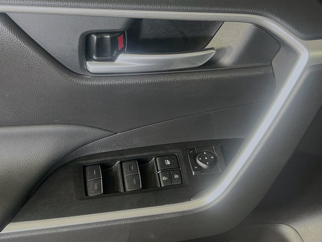 Used 2025 Toyota RAV4 XLE w/ Convenience Package FWD image 12