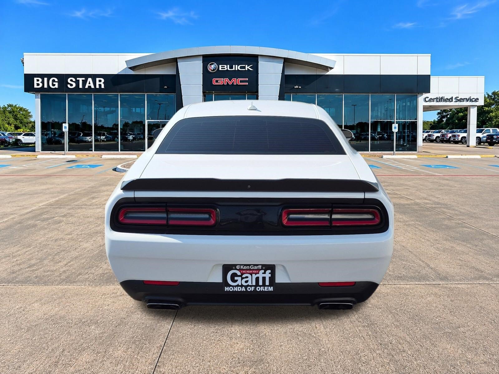 Used 2022 Dodge Challenger R/T Scat Pack w/ Driver Convenience Group RWD image 5