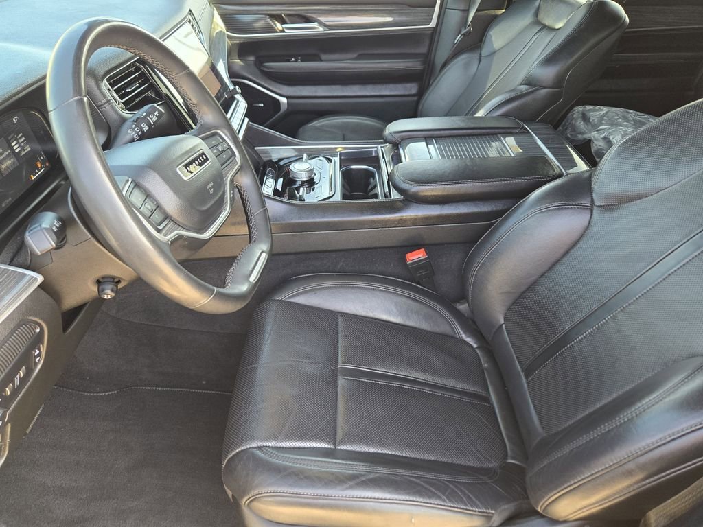 Used 2022 Jeep Wagoneer Series III AWD/4WD image 15