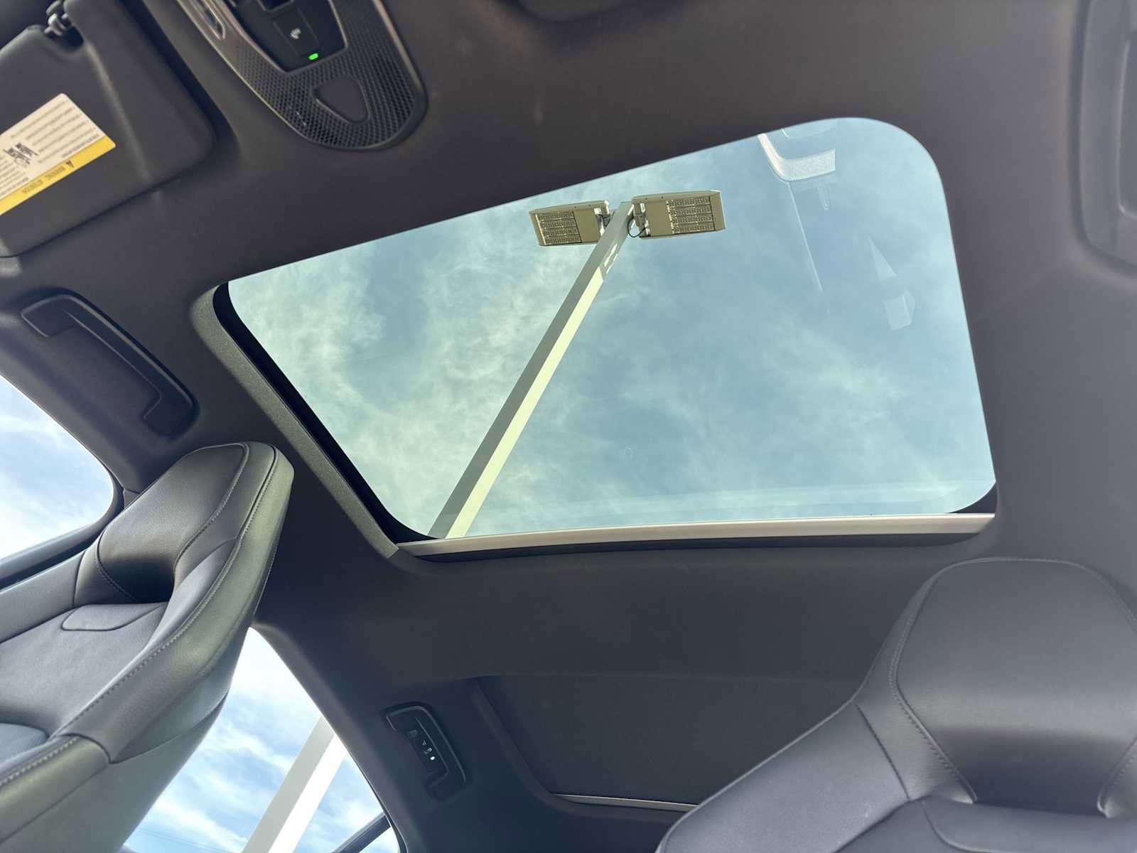 Used 2025 Porsche Panamera image 21