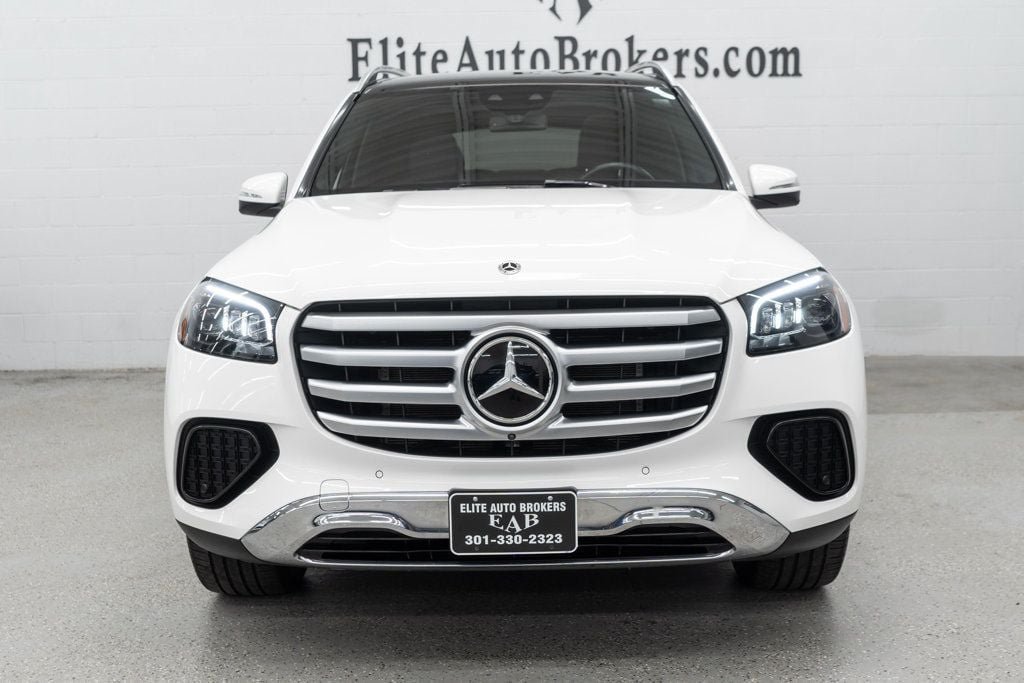Used 2025 Mercedes-Benz GLS 450 4MATIC image 3