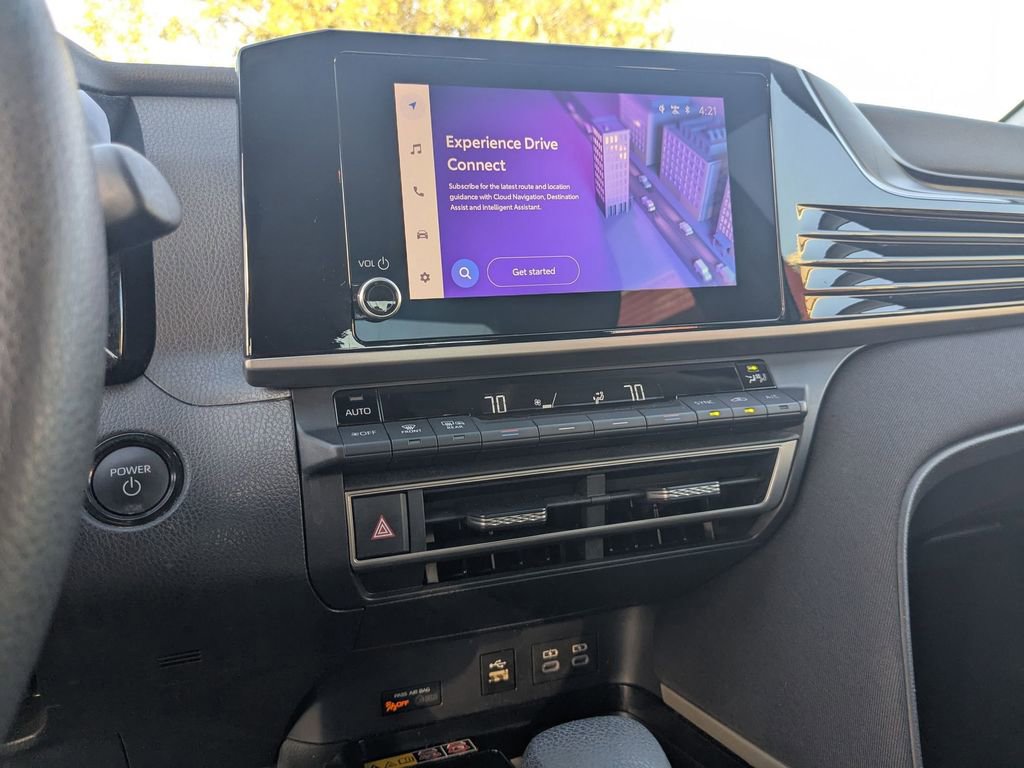 Used 2025 Toyota Camry LE image 19