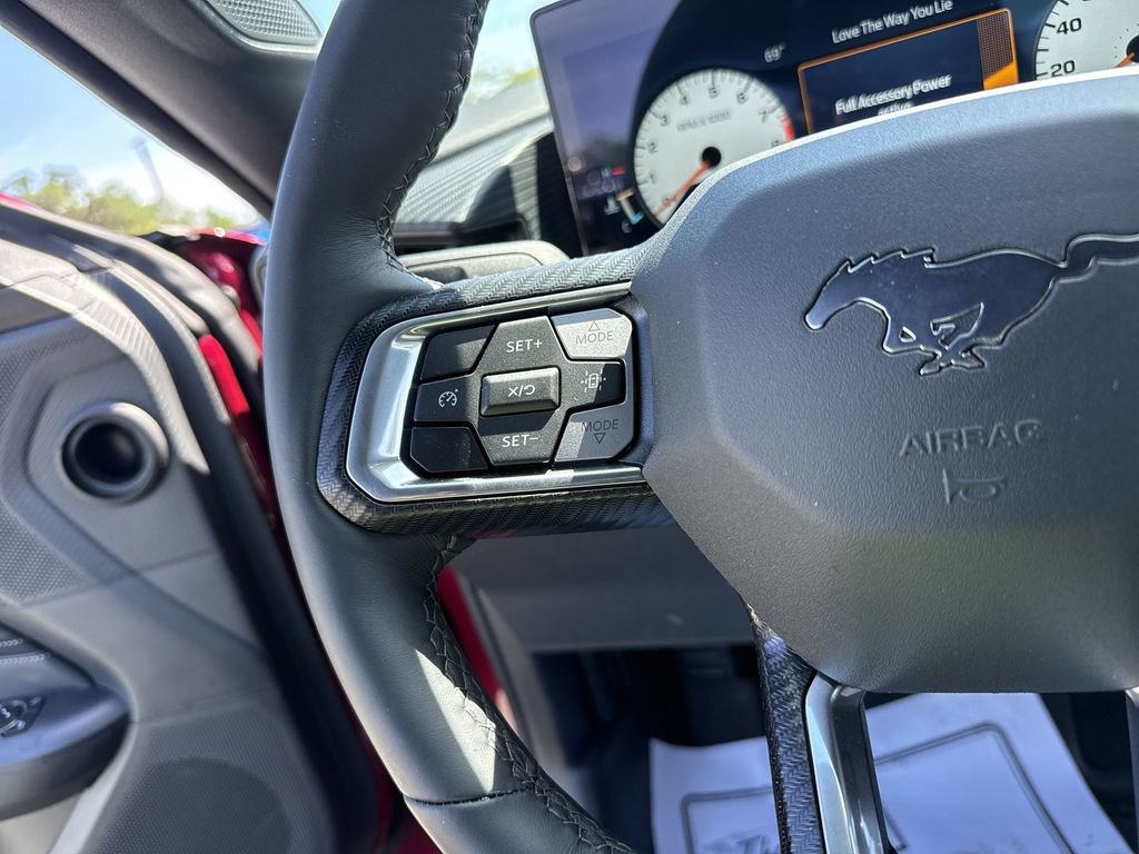 Used 2025 Ford Mustang GT RWD image 16