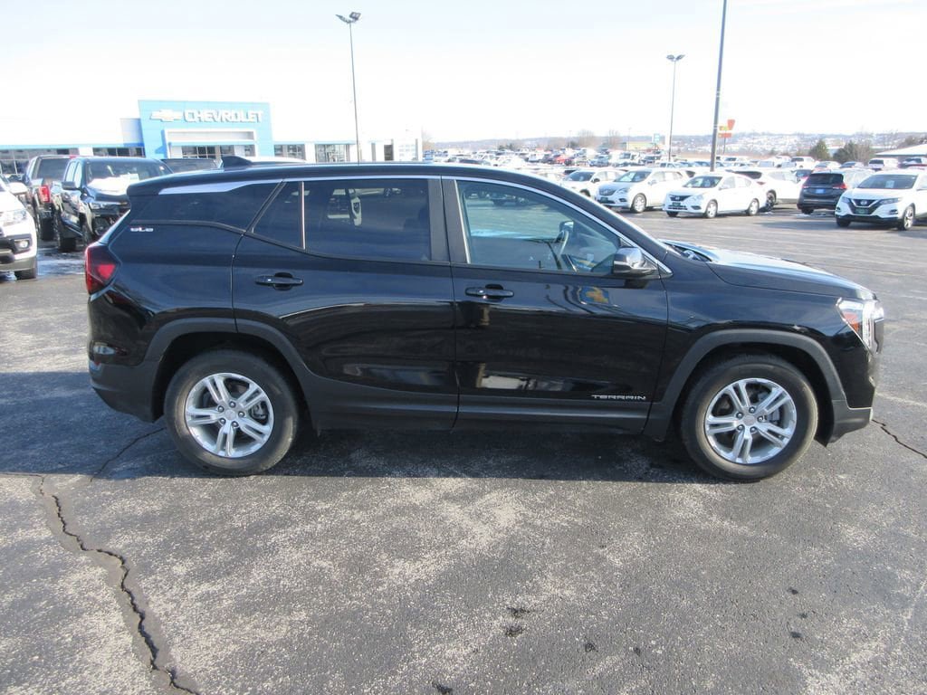 Certified 2023 GMC Terrain SLE image 6