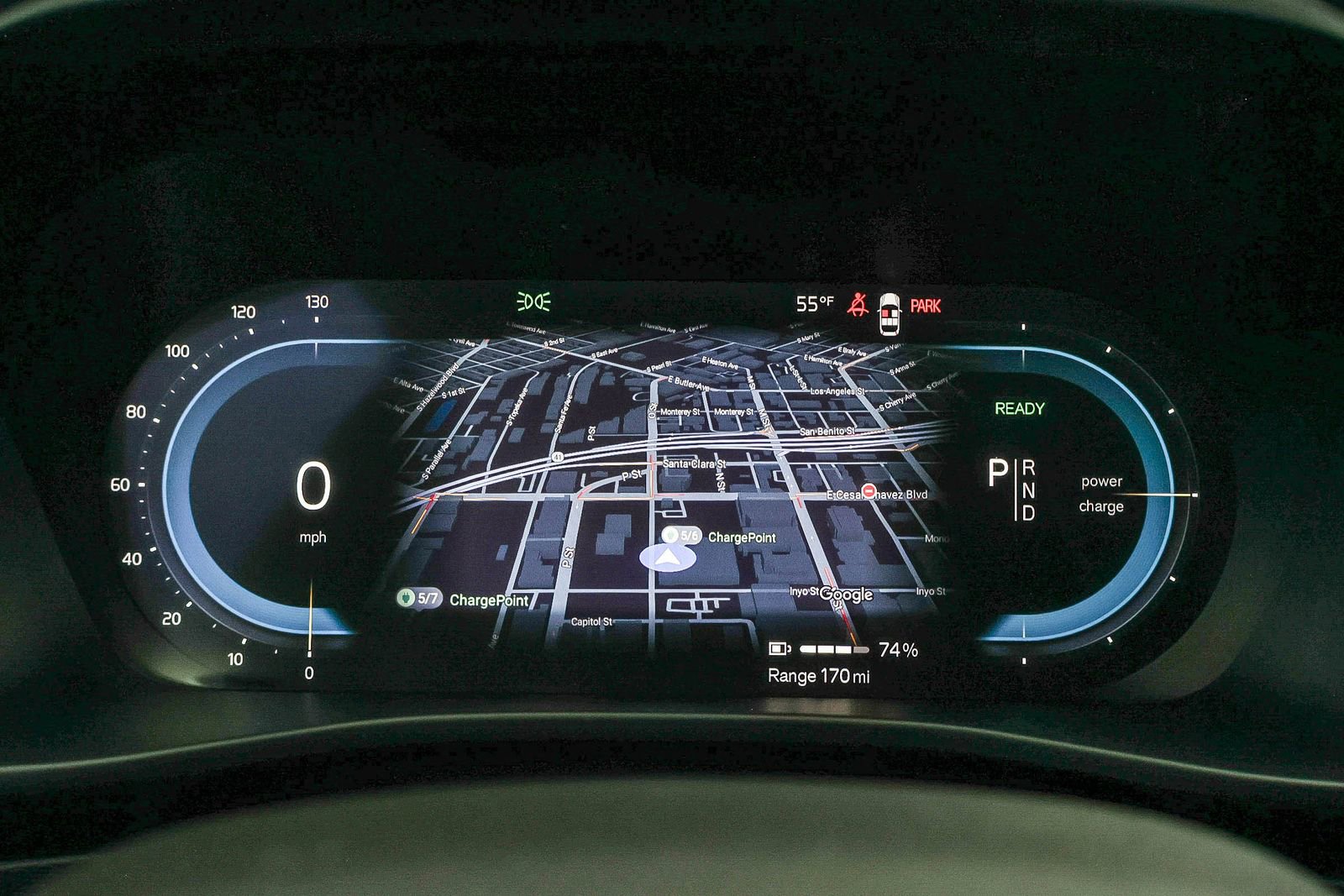 Used 2023 Volvo XC40 Recharge Plus image 37