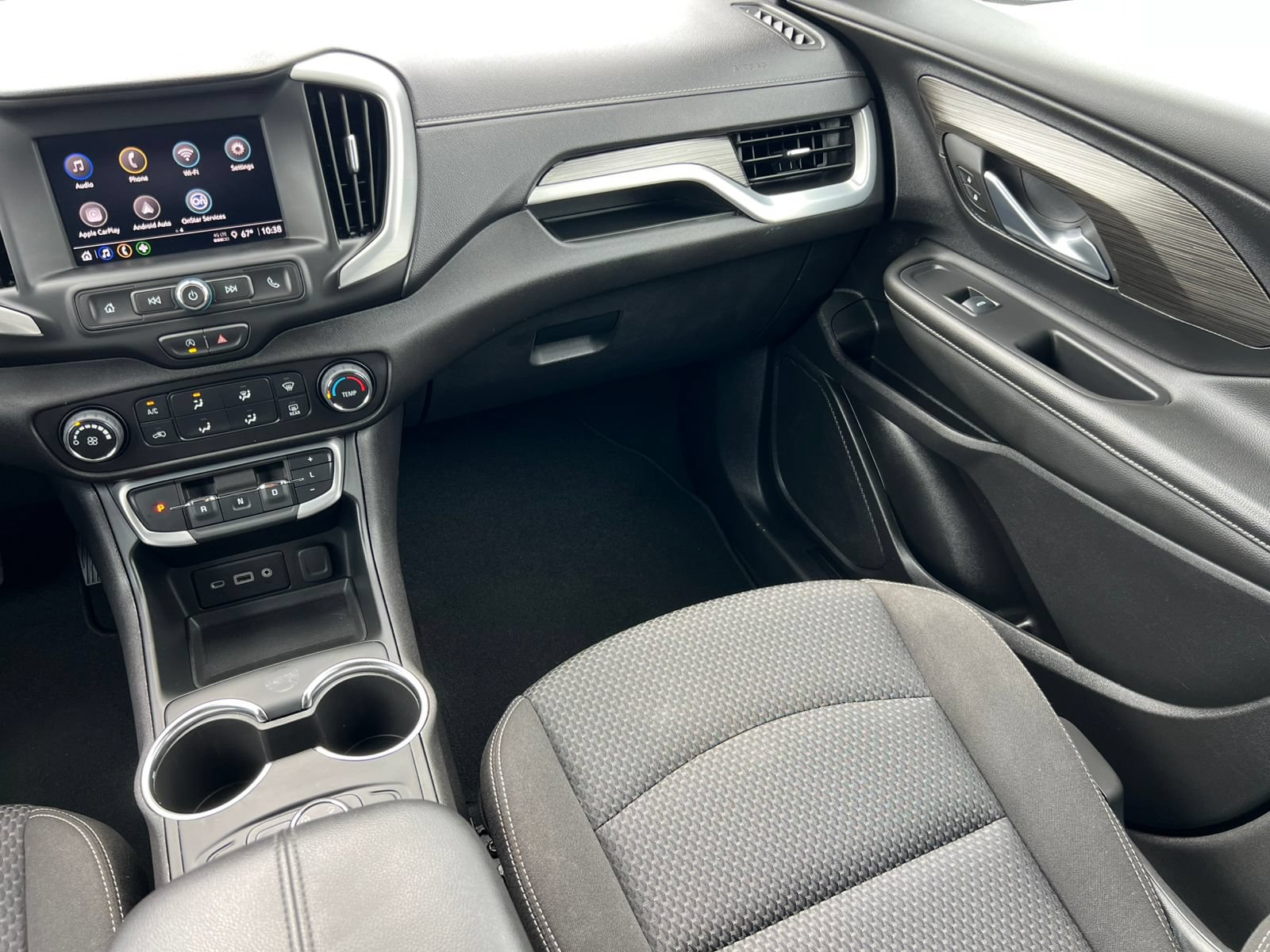 Used 2024 GMC Terrain SLE AWD/4WD image 31