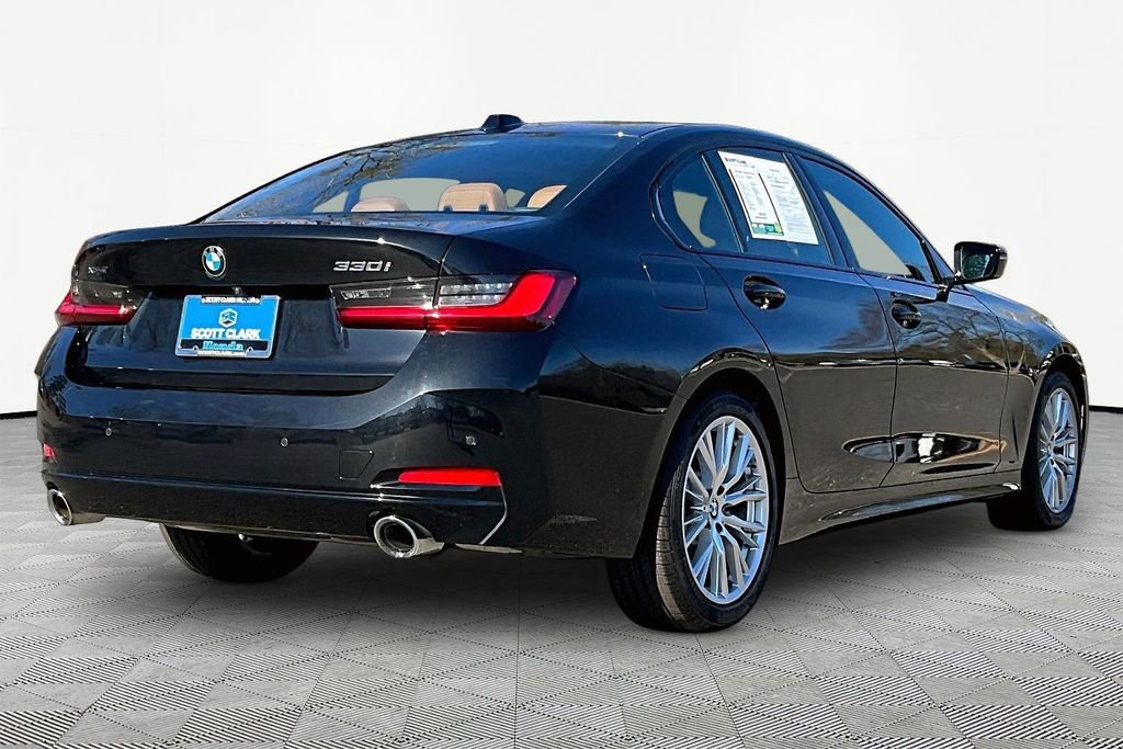 Used 2023 BMW 330i xDrive Sedan w/ Premium Package image 5