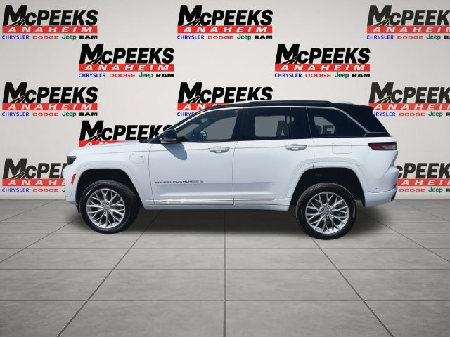Used 2022 Jeep Grand Cherokee Summit w/ Luxury Tech Group V AWD/4WD image 5
