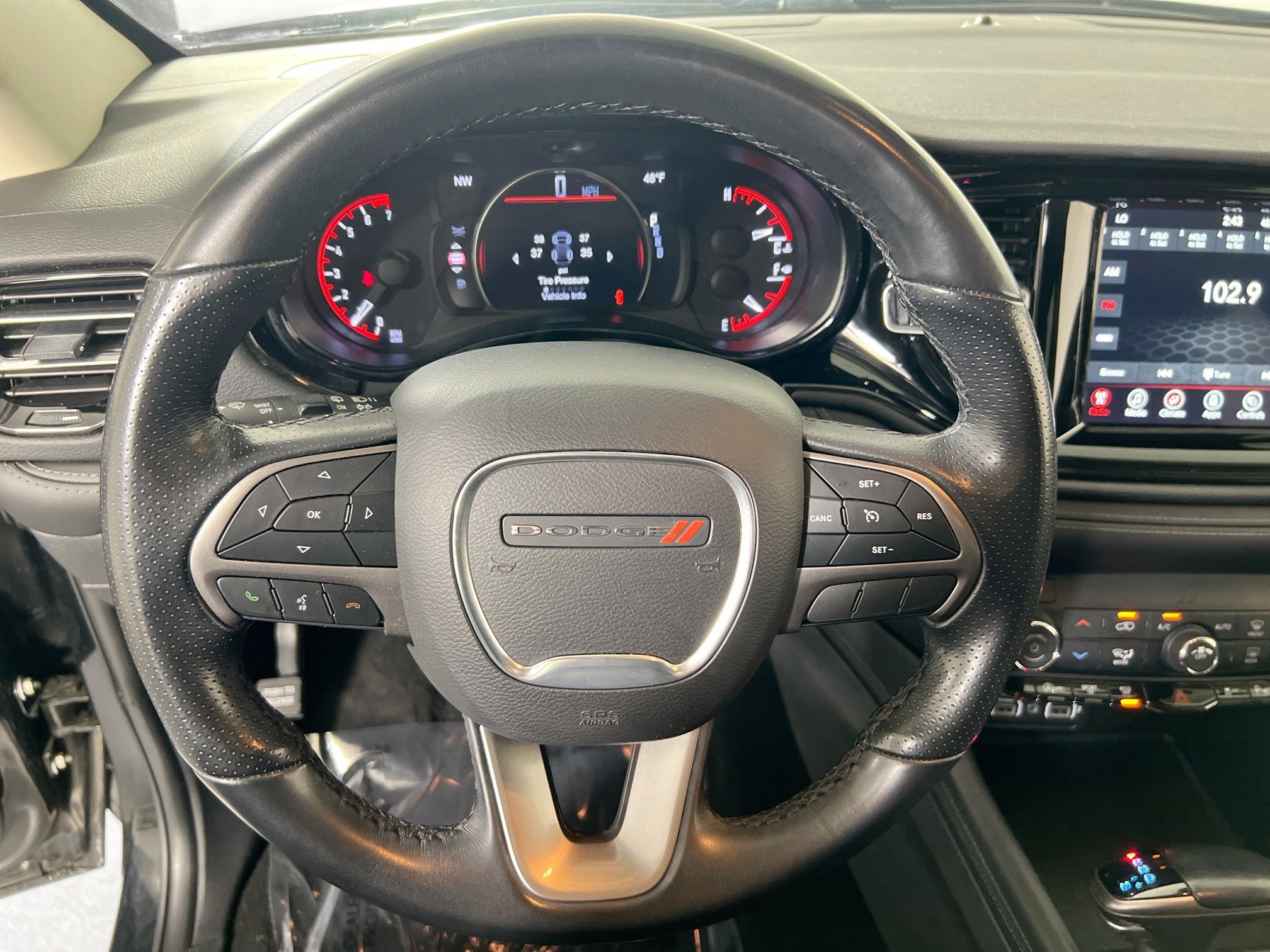 Used 2022 Dodge Durango SXT w/ Anodized Platinum Package image 11