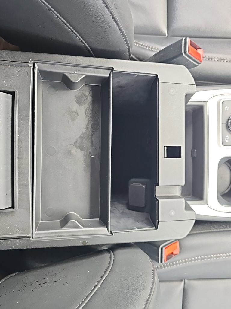 Used 2022 Ford Explorer XLT w/ Equipment Group 202A image 37