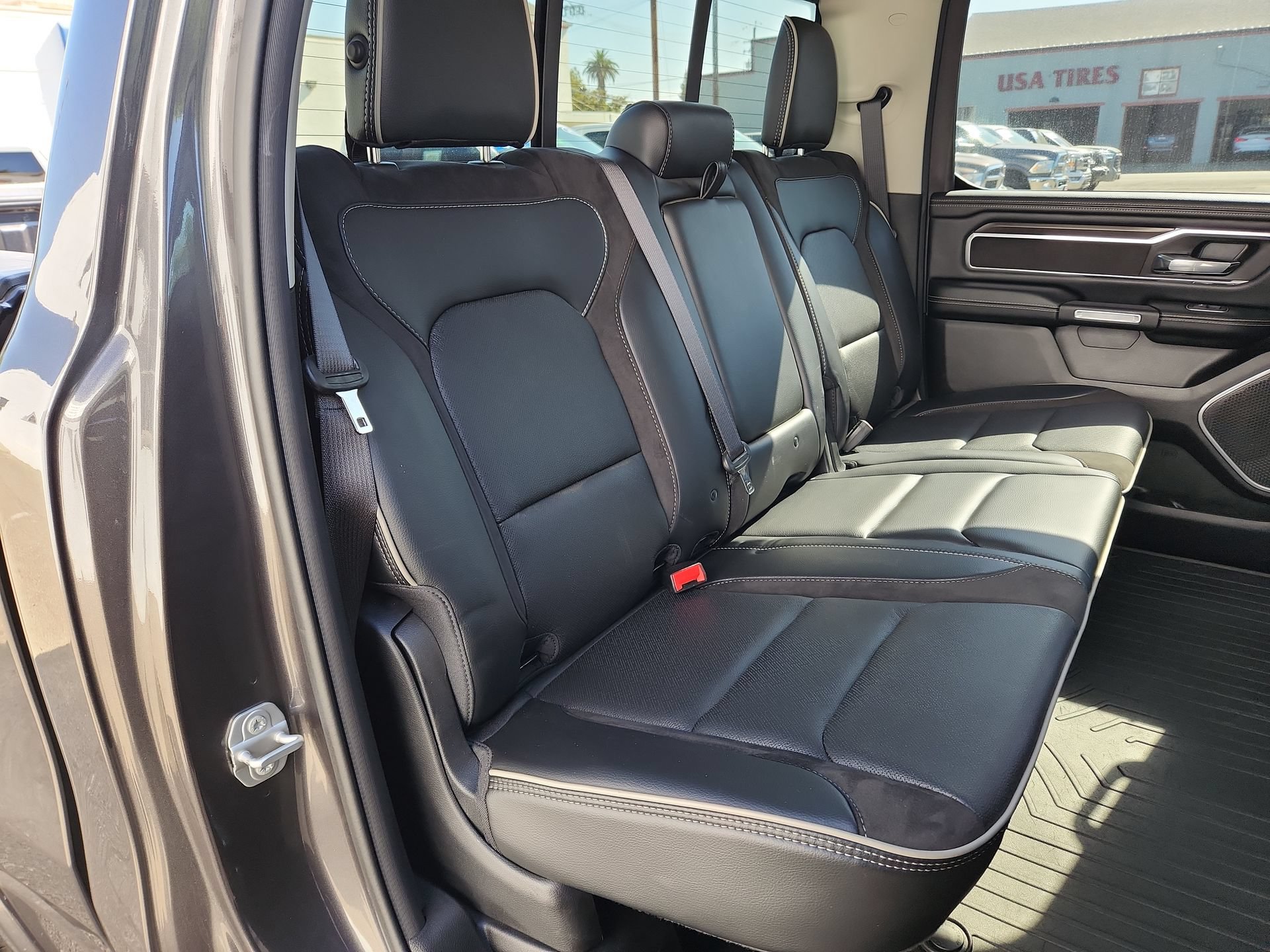 Used 2022 RAM 1500 Laramie AWD/4WD image 26