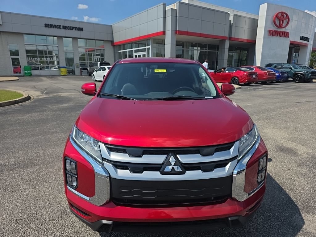 Used 2025 Mitsubishi Outlander Sport SE AWD/4WD image 2