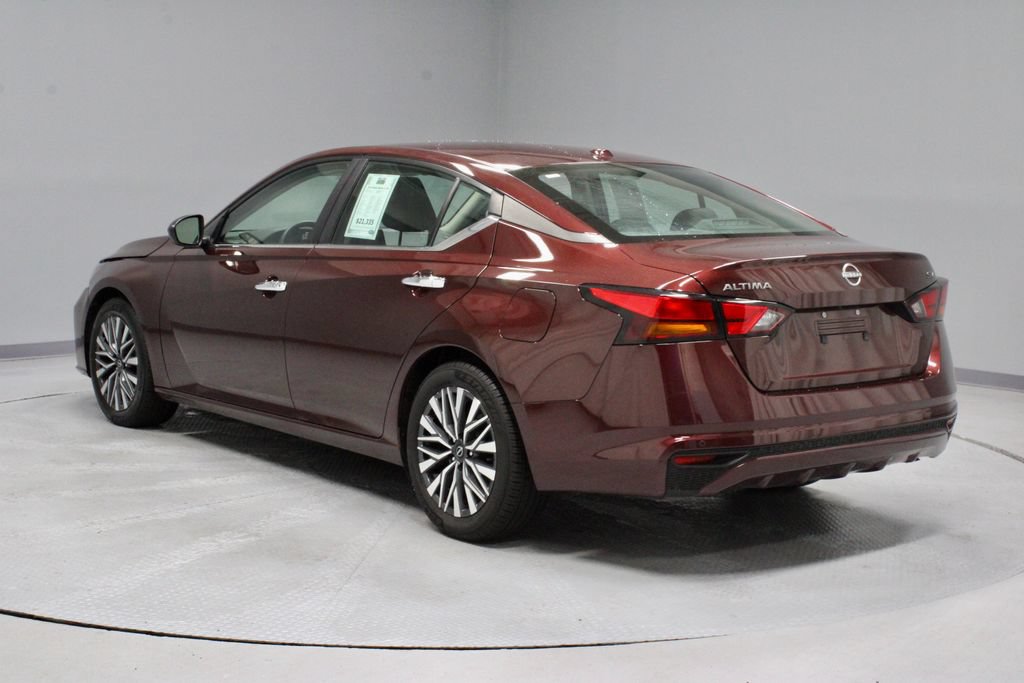 Certified 2024 Nissan Altima 2.5 SV FWD image 8