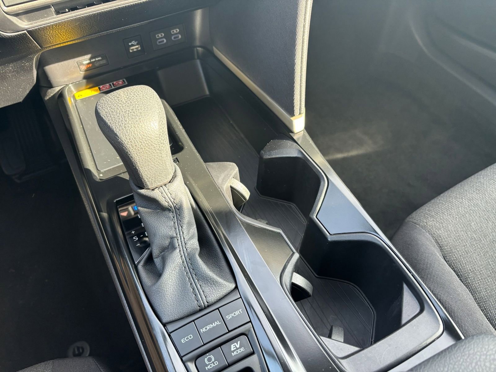 Used 2025 Toyota Camry LE image 40