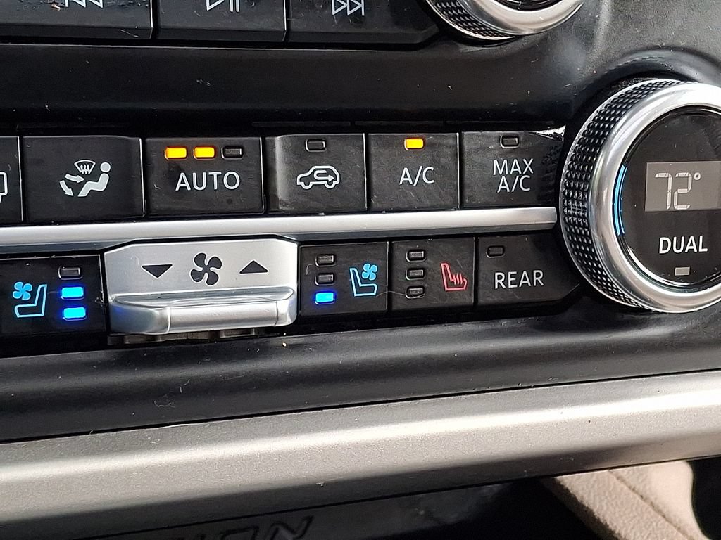 Used 2023 Ford Expedition XLT AWD/4WD image 25