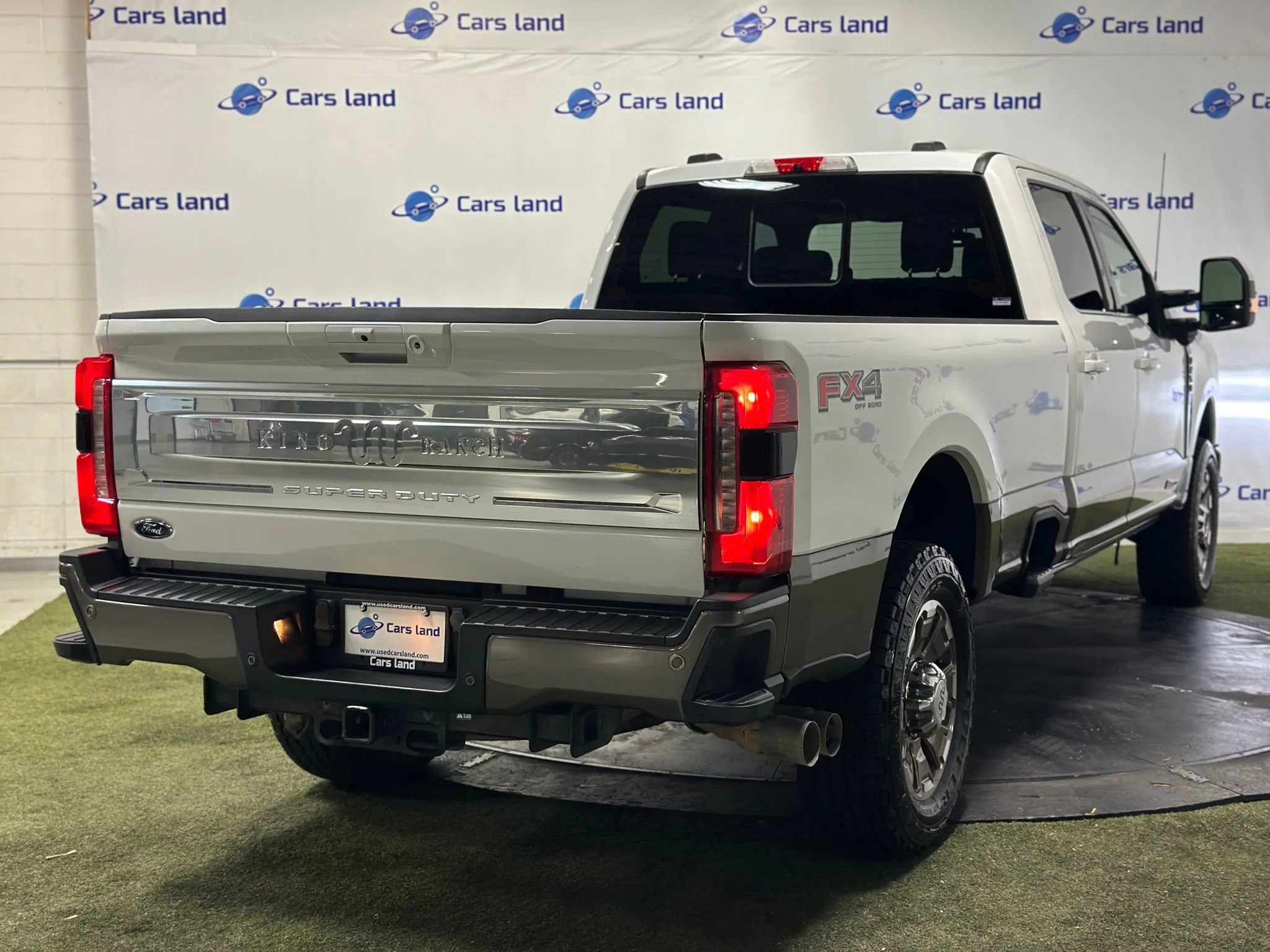 Used 2023 Ford F250 King Ranch image 4