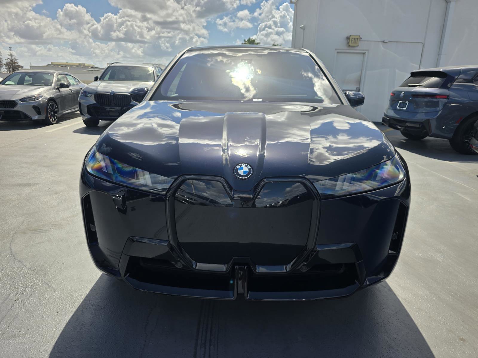New 2026 BMW iX xDrive60 w/ M Sport Package image 2