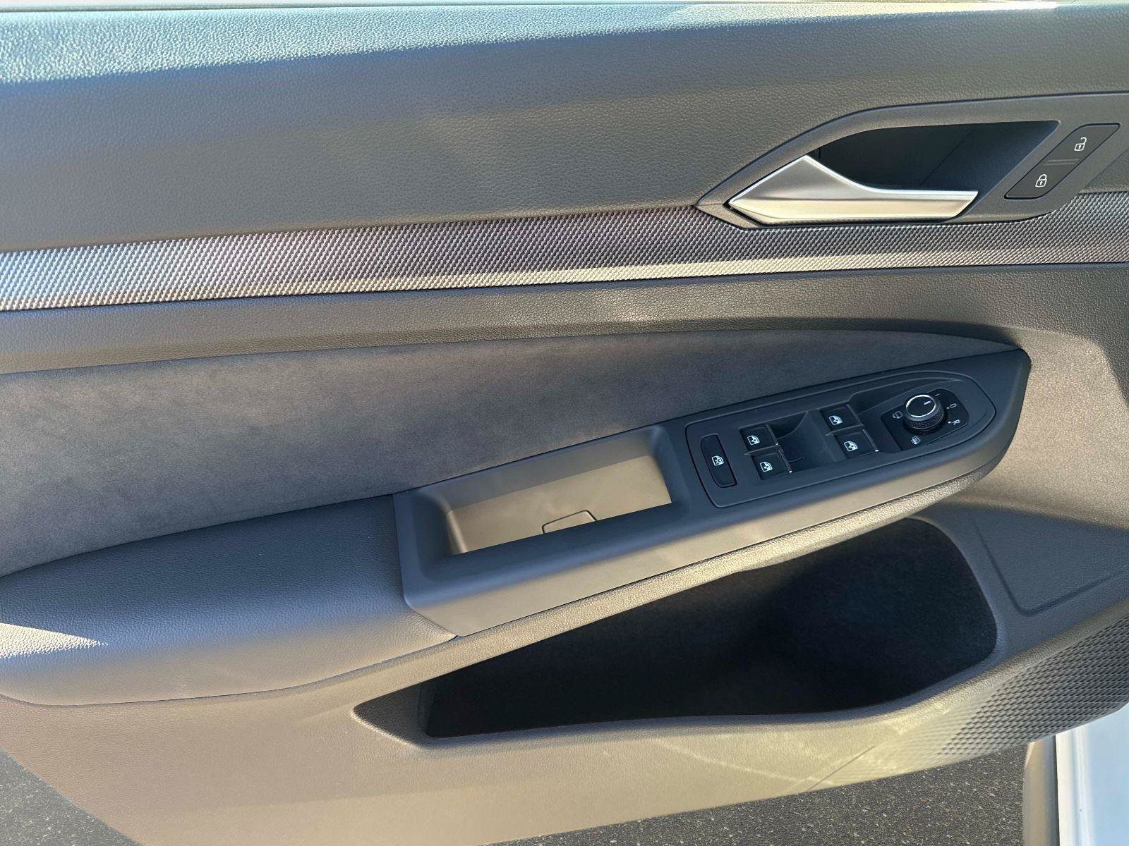 New 2026 Volkswagen Golf S FWD image 19