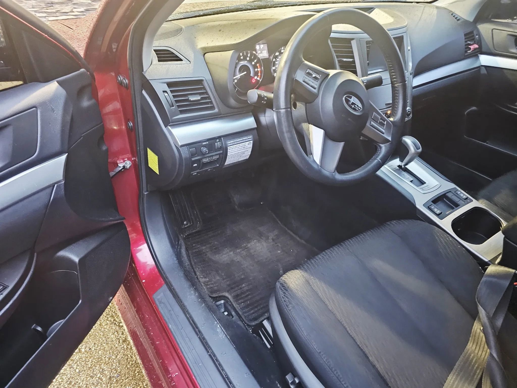 Used 2011 Subaru Legacy 2.5i Premium w/ All-Weather Pkg image 9