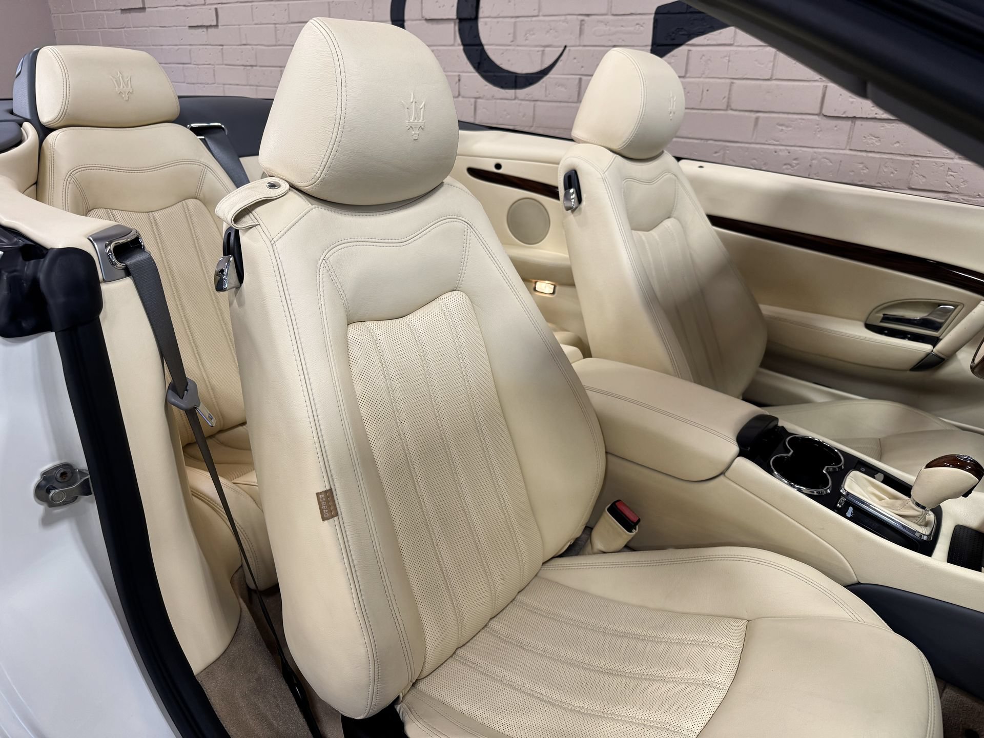 Used 2011 Maserati GranTurismo Convertible RWD image 58