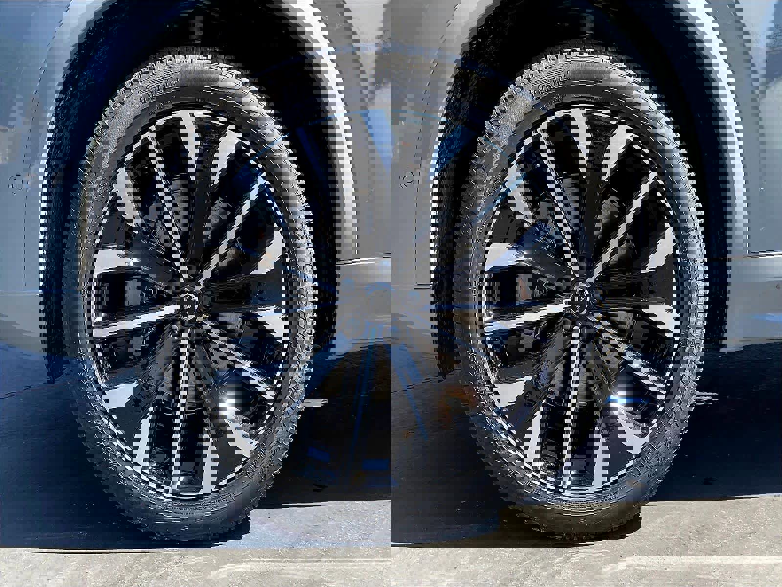 New 2026 Volvo XC90 B5 Plus w/ Protection Package Premier image 14